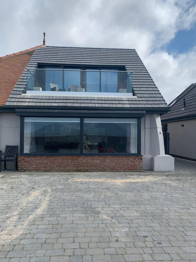 Beach View Apartment With Balcony And Sea View - Pet Friendly Cleveleys Exteriör bild